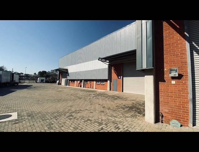 398M² WAREHOUSE TO LET IN MOUNT EDGECOMBE